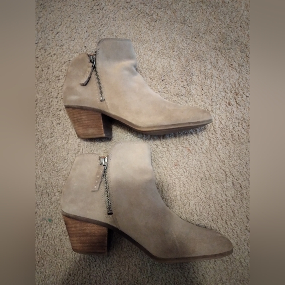 Stylish Tan Ankle Boots for Women